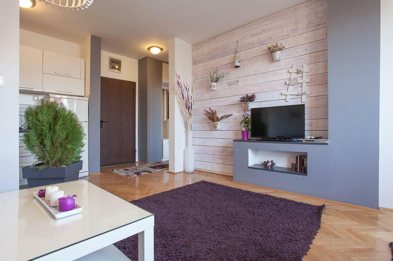 Violet Apartment Скопье Экстерьер фото